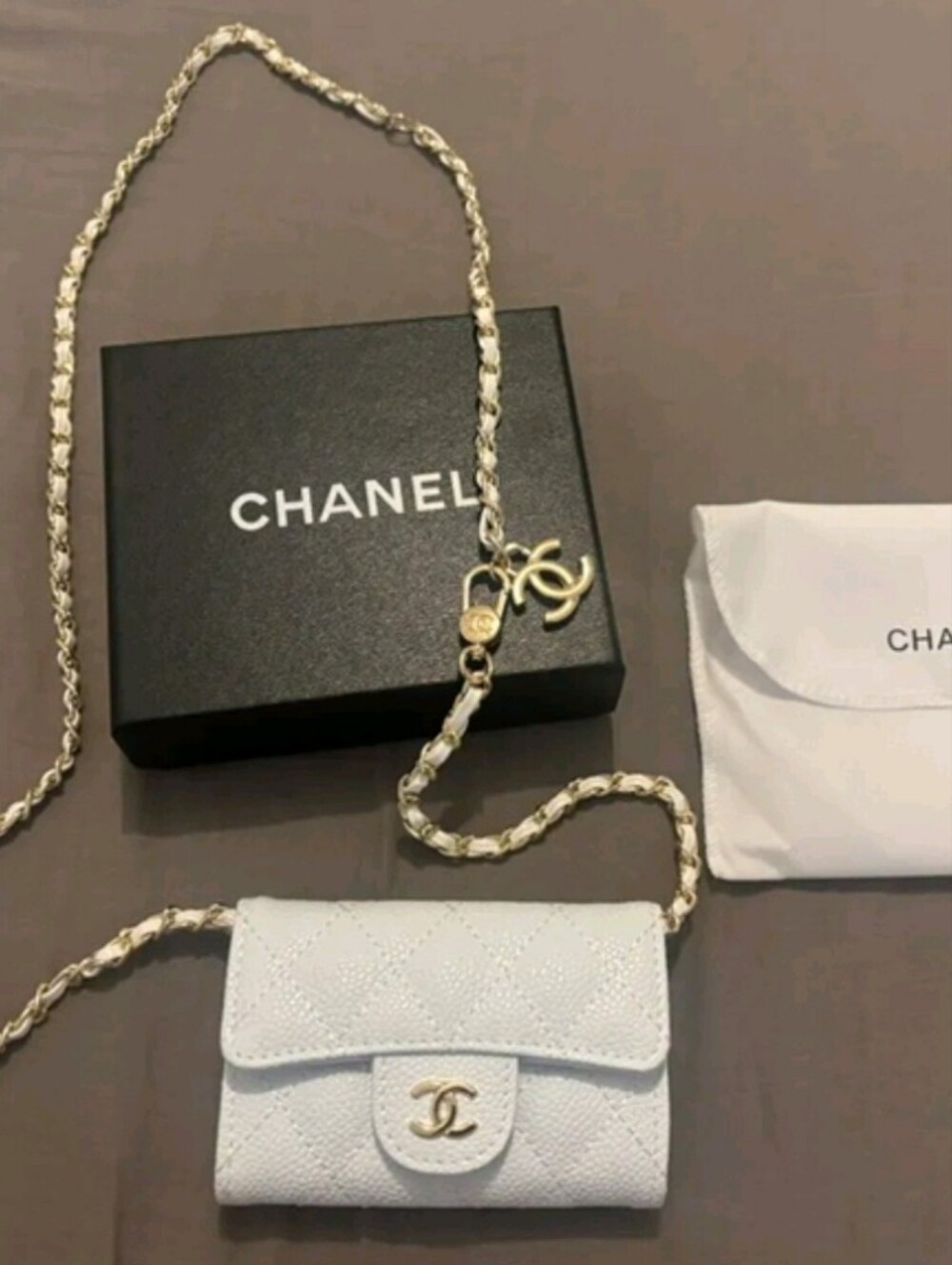 White Quilted Leather Chain Crossbody Wallet Mini Handbag Luxury Designer Style